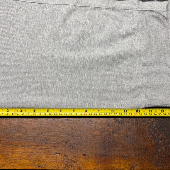 Tommy Hilfiger Light Gray Zip-Up Sweater - Picture 8 of 8